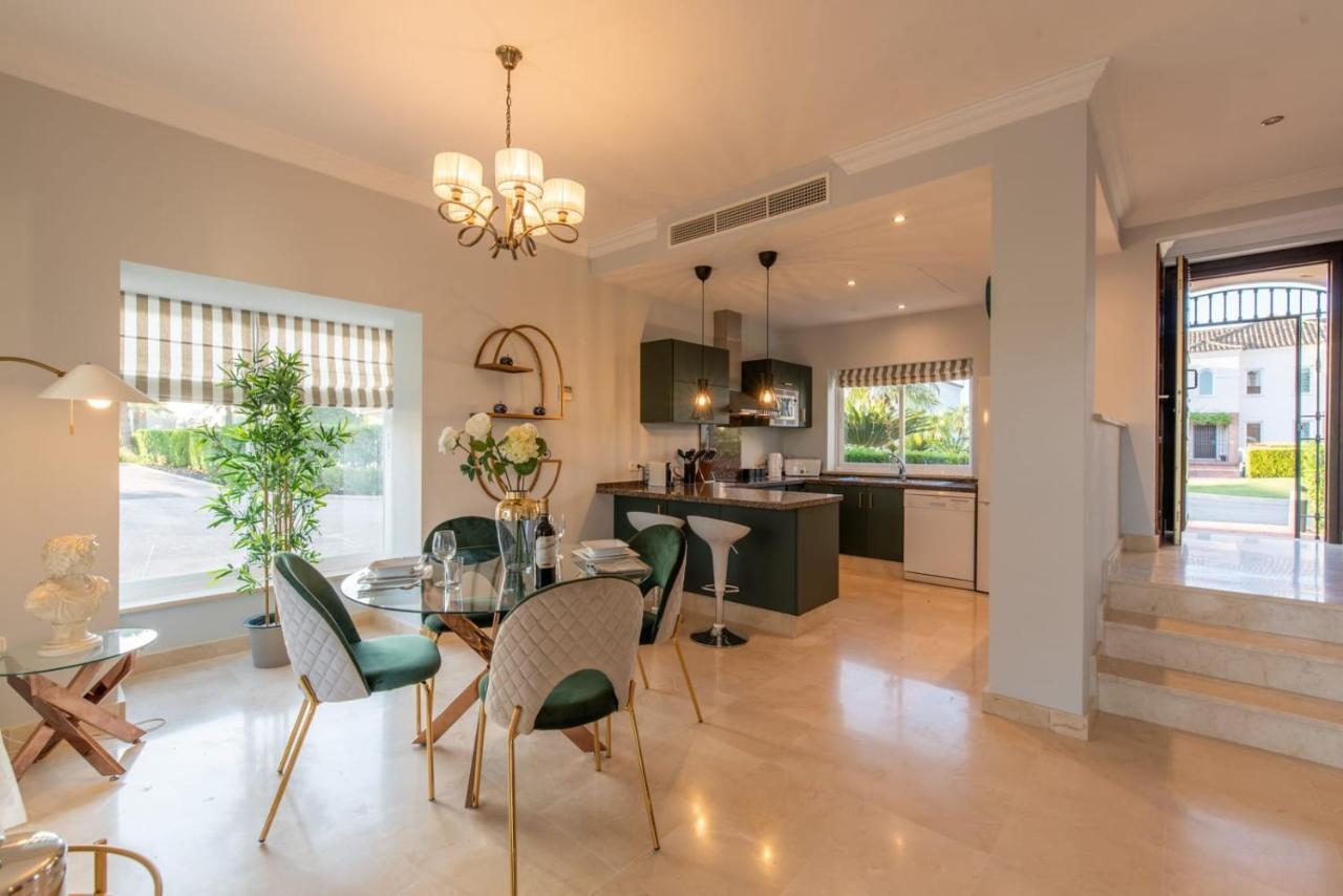 Arcos Gardens - The Townhouse - Luxury Accommodation Аркос де ла Фронтера Екстериор снимка